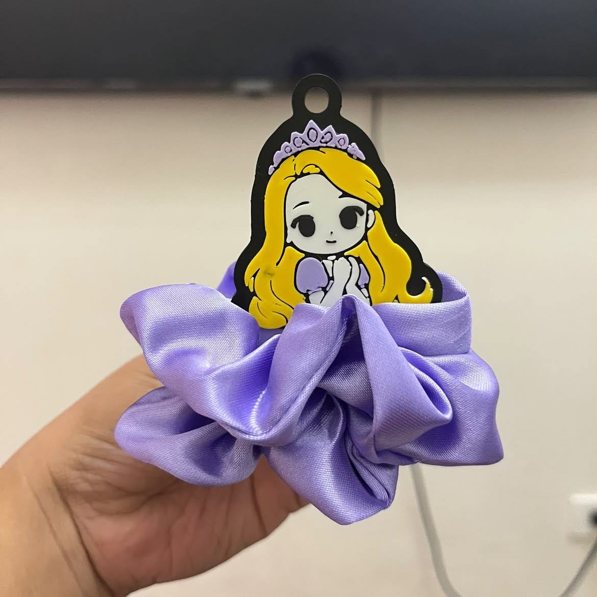 Hair Tie Ball Gown Keychain – 3MF File